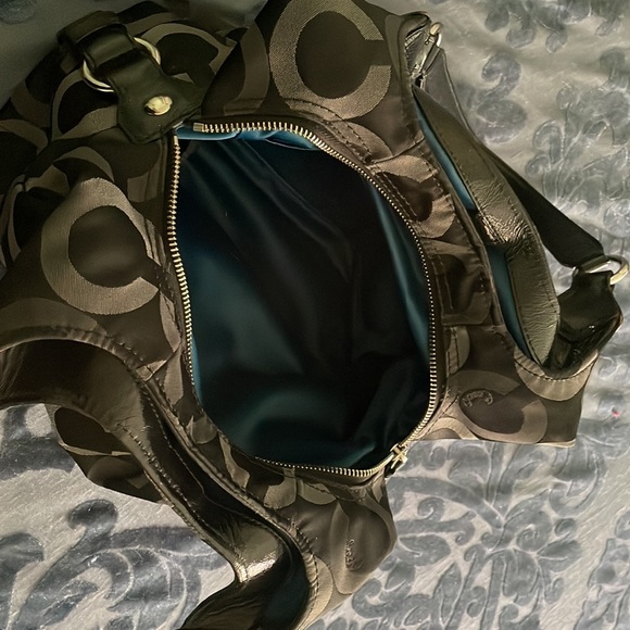 Coach large handbag - Picture 3 of 9